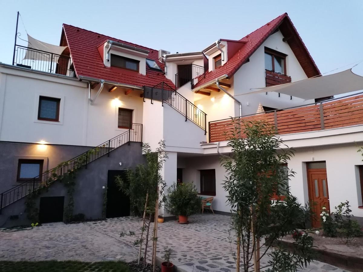 Szigligeti Mandula Kert Vendégház Exterior foto