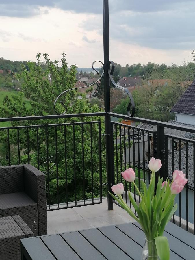 Szigligeti Mandula Kert Vendégház Exterior foto